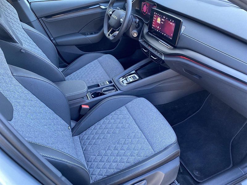 Škoda Octavia (2025) Combi 1.5 TSI DSG Sportline - fotka 8 z 34