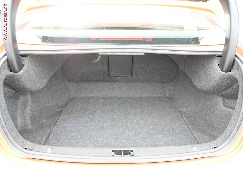 Volvo S60 (2011) 2.0 T, AC, park.asist - fotka 7 z 18