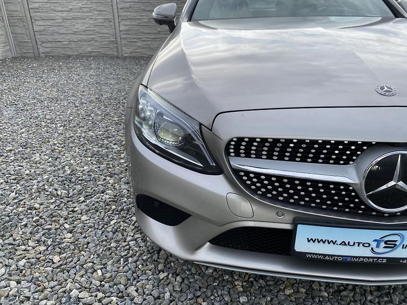Mercedes-Benz Třídy C C 400 COUPE 4MATIC 51.000KM - fotka 63 z 149