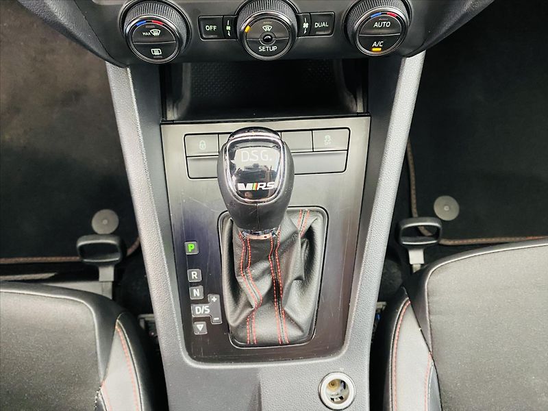 Škoda Octavia 2,0 TDI DSG 135 kW RS - fotka 20 z 24