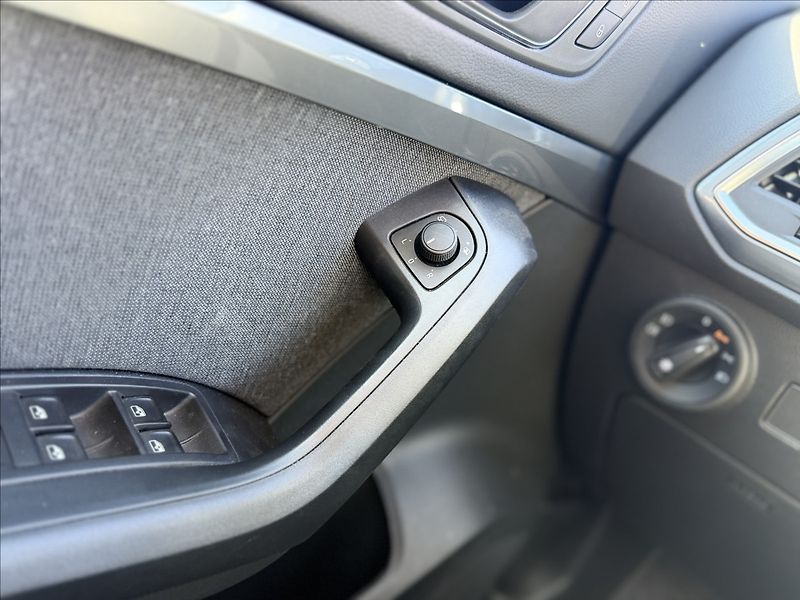 Seat Ateca TSI 81kW LED TAŽNÉ 30tKm - fotka 16 z 26