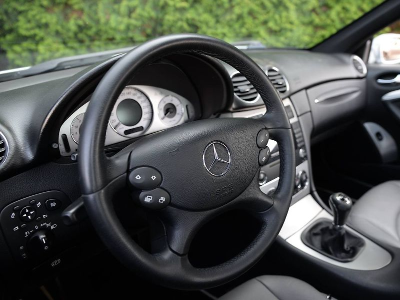 Mercedes-Benz CLK (2007) 220 CDI AVANTGARDE - fotka 14 z 20