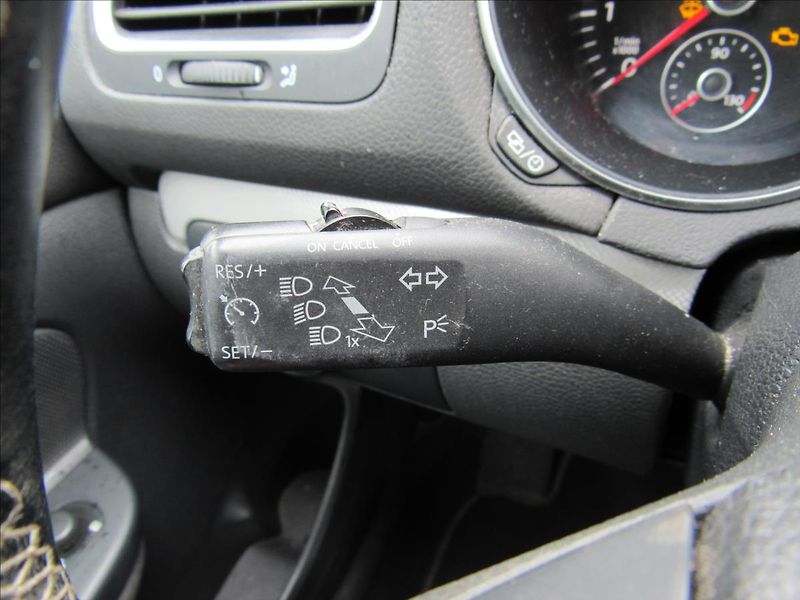 Volkswagen Golf 1,2 TSI 77kW Variant BlueMotio - fotka 24 z 29
