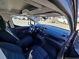 Opel Combo LIFE XL 1,2T 130k EAT8 7.Míst - náhled 15