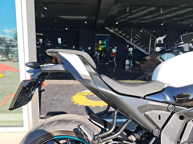 CFMOTO (2025) 675 NK - fotka 16 z 20