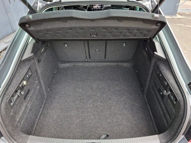 Škoda Superb (2020) L&K DSG 2,0TSi 140kW - fotka 8 z 35