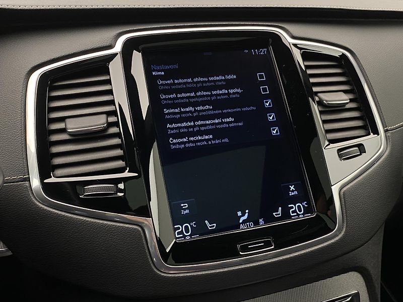 Volvo XC90 D5 AWD R-DESIGN AUT CZ - fotka 41 z 47