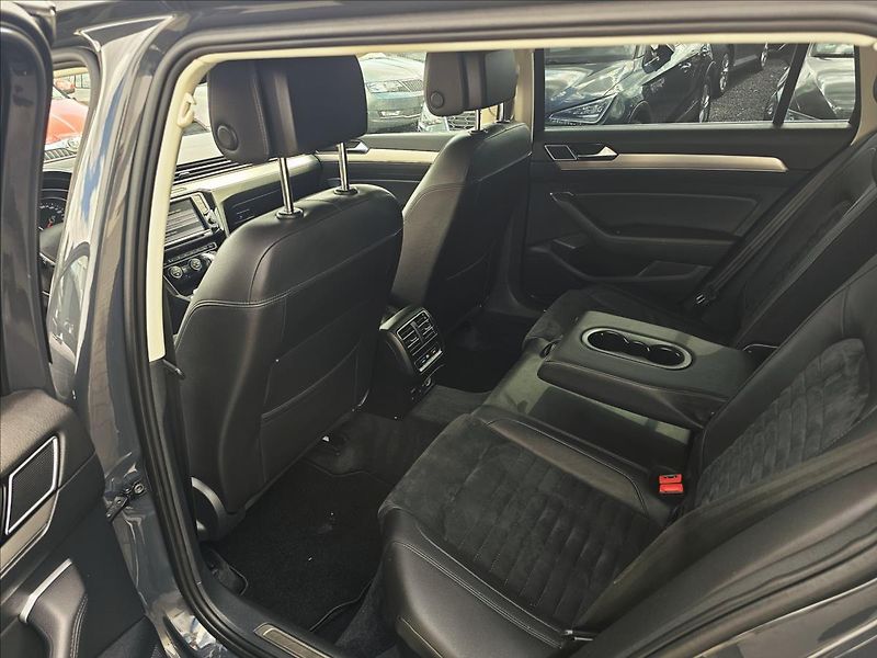Volkswagen Passat VIII 1,4TSi DSG Highline - fotka 25 z 56