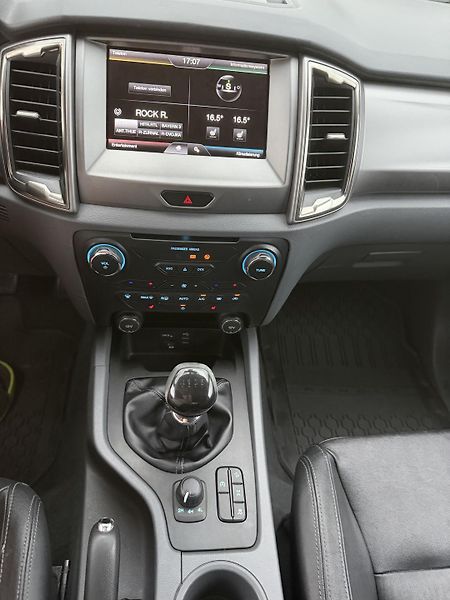Ford Ranger 3,2 TDI 200PS *NOVÝ MOTOR* - fotka 60 z 73