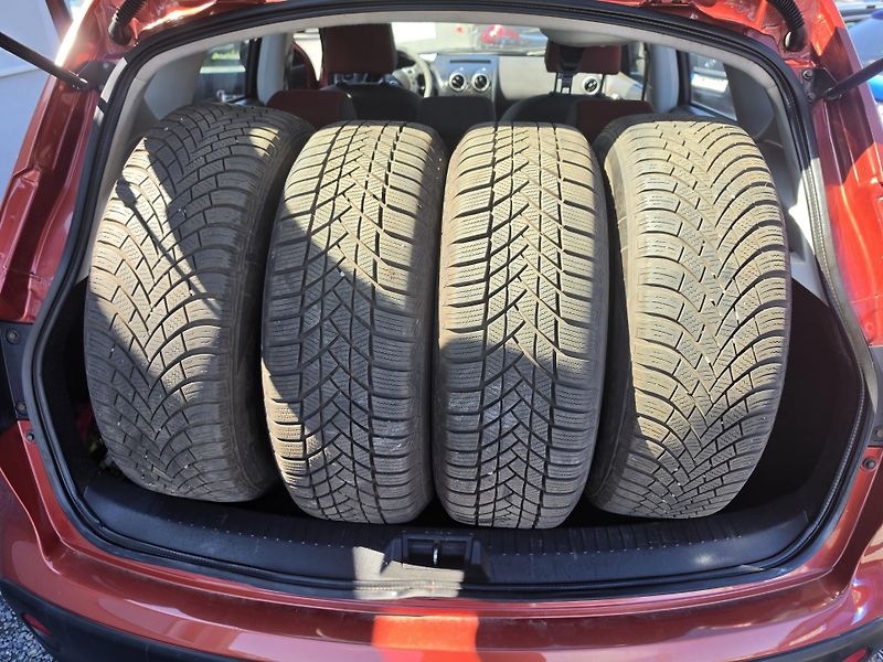 Nissan Qashqai 1.6  - fotka 14 z 19