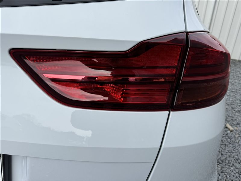 Kia Ceed 1,5 T-GDi Spin DPH 1.maj ČR - fotka 16 z 50