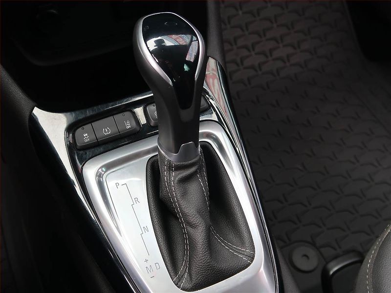 Opel Crossland X (2023) 1.2 Turbo, Automat, Serv.kniha - fotka 13 z 18