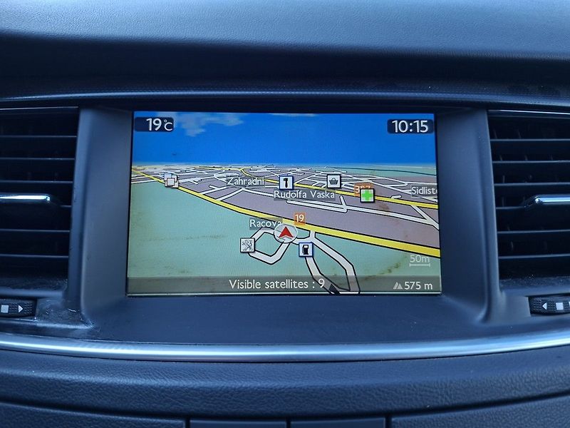 Peugeot 508 SW ALLURE 2,0 HDI AUT6 - fotka 22 z 27