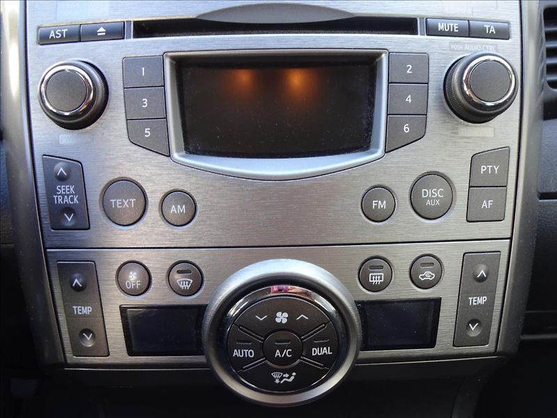 Toyota Verso 2.0 D-4D 7.MÍST - fotka 34 z 47