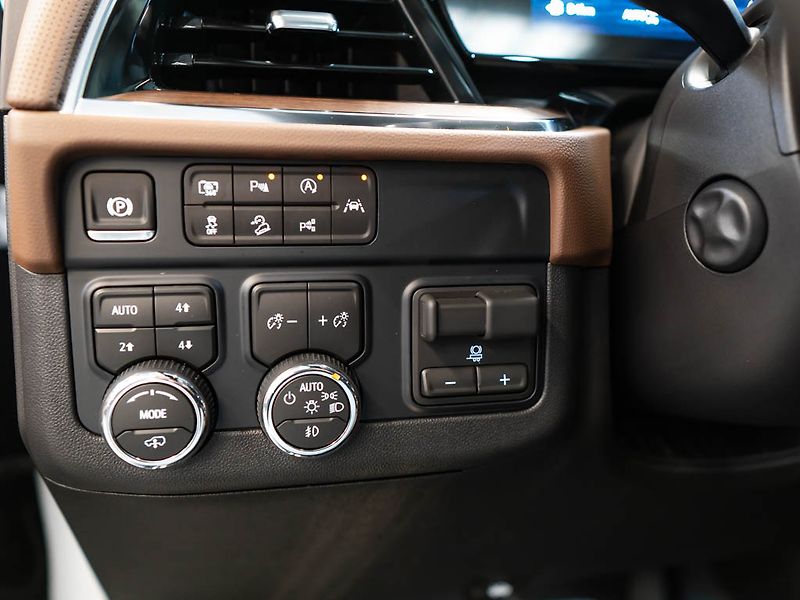 Chevrolet Suburban (2026) 6.2 V8 High Country 2026 - fotka 26 z 47