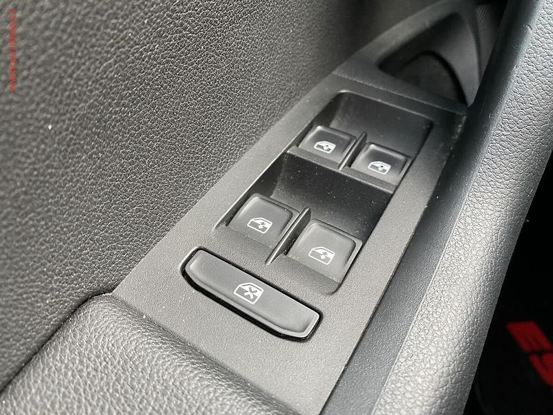 Škoda Octavia (2017) 1.6TDi, ČR, STK11/27 - fotka 11 z 18