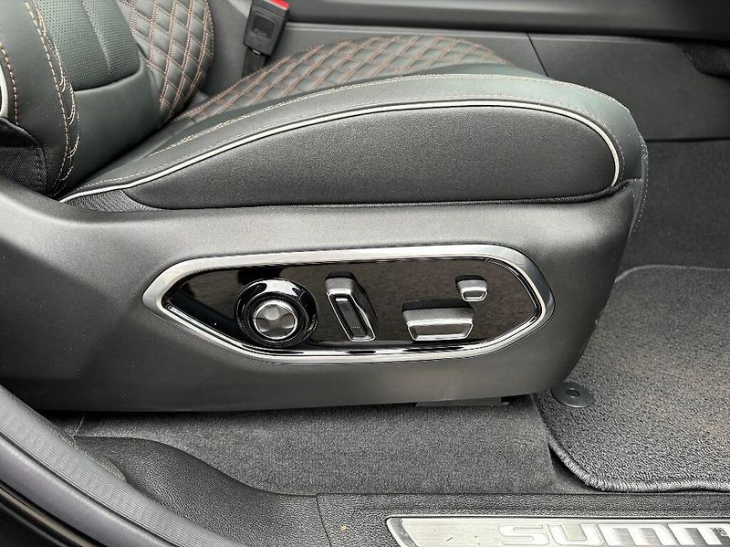 Jeep Grand Cherokee (2025) Summit Reserve 4xe (380k) 8AT - fotka 46 z 50
