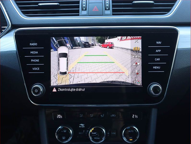 Škoda Superb (2023) Style 1.5 TSI - fotka 18 z 24