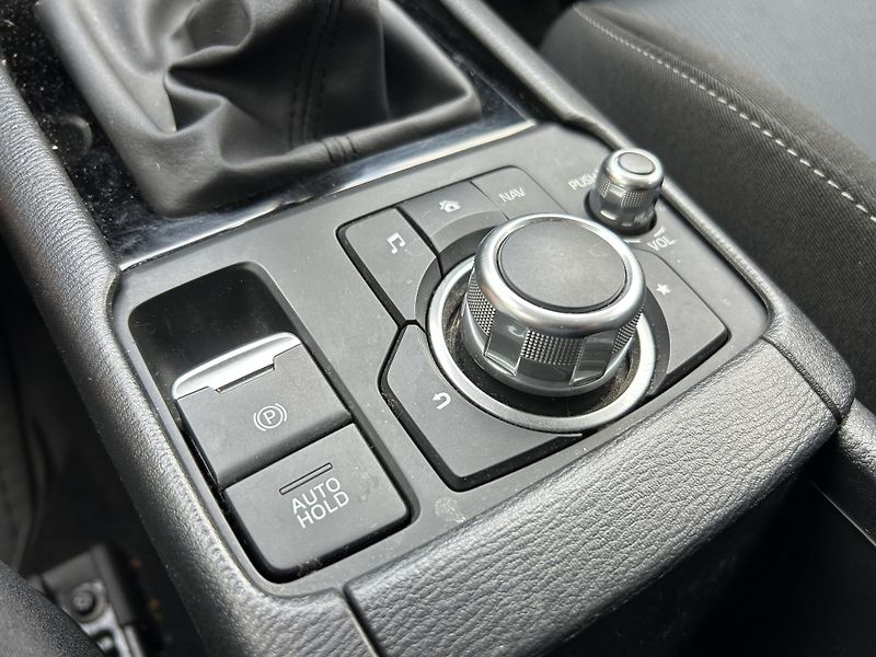Mazda CX-3 (2019) 2.0 i 89 KW naj 65 tis km - fotka 19 z 23