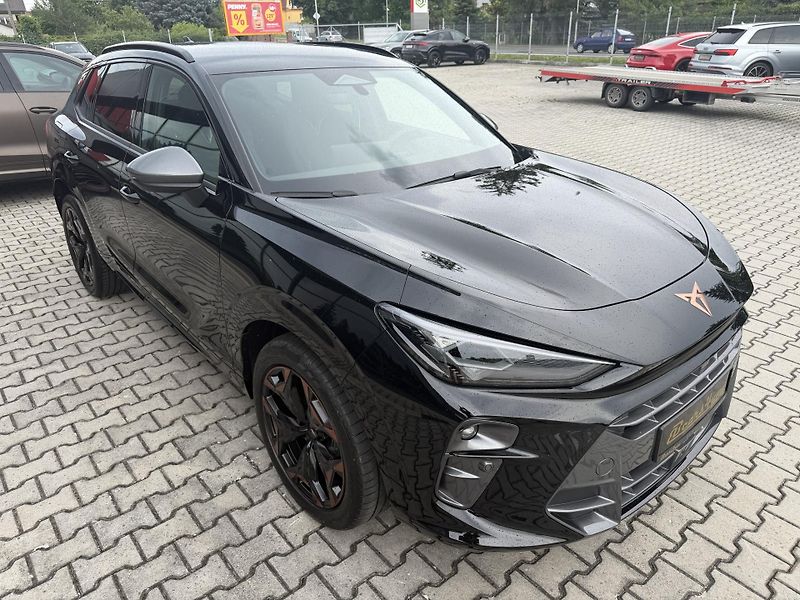 Cupra Terramar (2026) 2.0TSI 150kW 4WD R20 NT ZÁR 5L - fotka 10 z 37