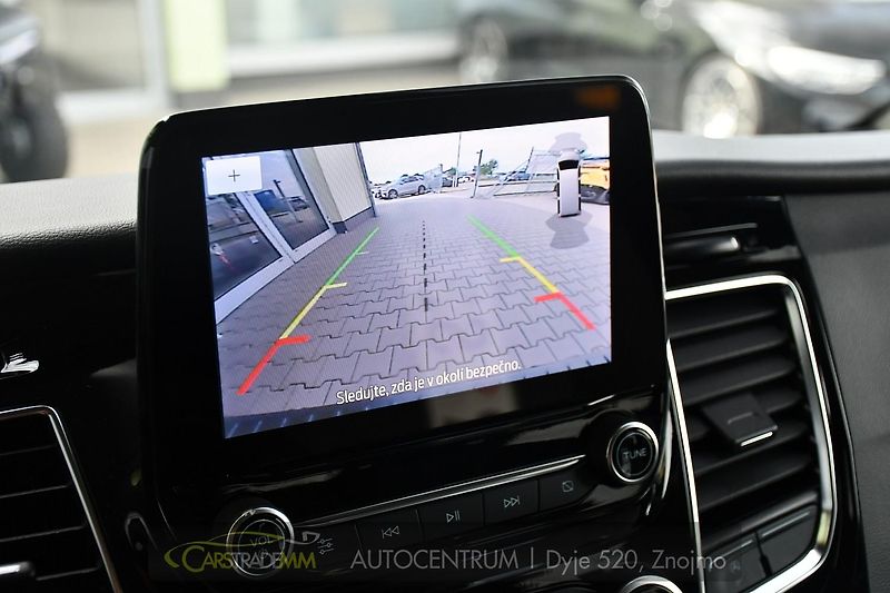 Ford Tourneo Custom 2.0EcoBlue 8.MÍST TITANIUM - fotka 29 z 43