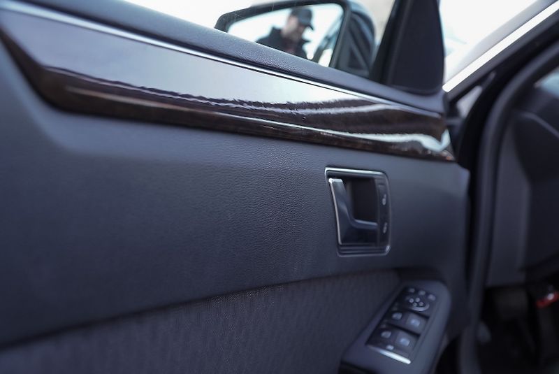 Mercedes-Benz Třídy E 220 CDI BlueEfficiency - fotka 28 z 29
