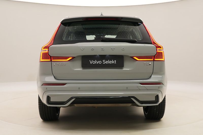 Volvo XC60 T8 AWD RECHARGE DARK ULTRA CZ - fotka 12 z 63