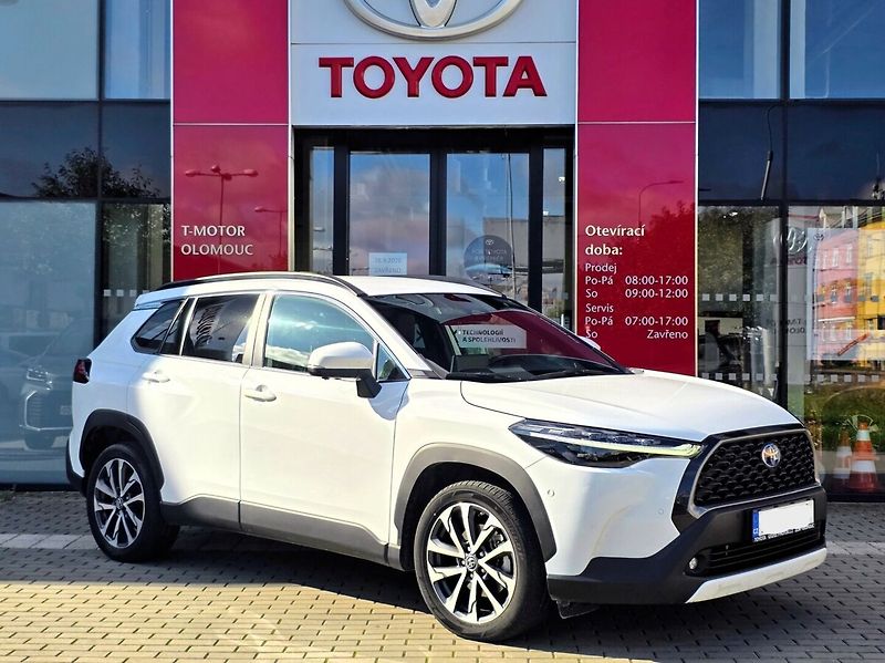 Toyota Corolla 2.0 4x4 Premiere 1. MAJ - fotka 2 z 19