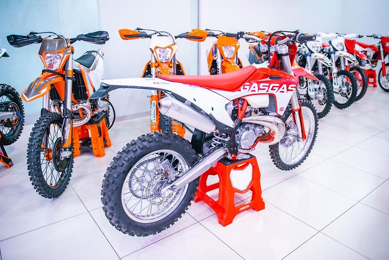 GASGAS EC 250 Racing (2022) EC 250 TPI 2T - fotka 31 z 49