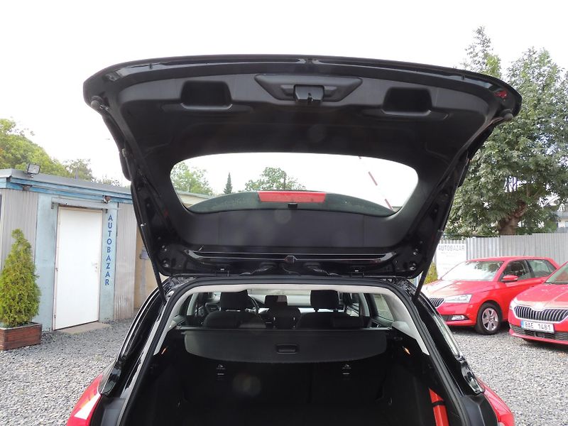Ford Focus (2020) Combi 1.0i,92kw,ČR,1.majitel - fotka 11 z 42