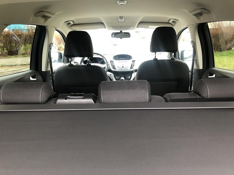 Ford Kuga (2015) 1,5 110kW 1.majitel pěkný stav - fotka 56 z 63