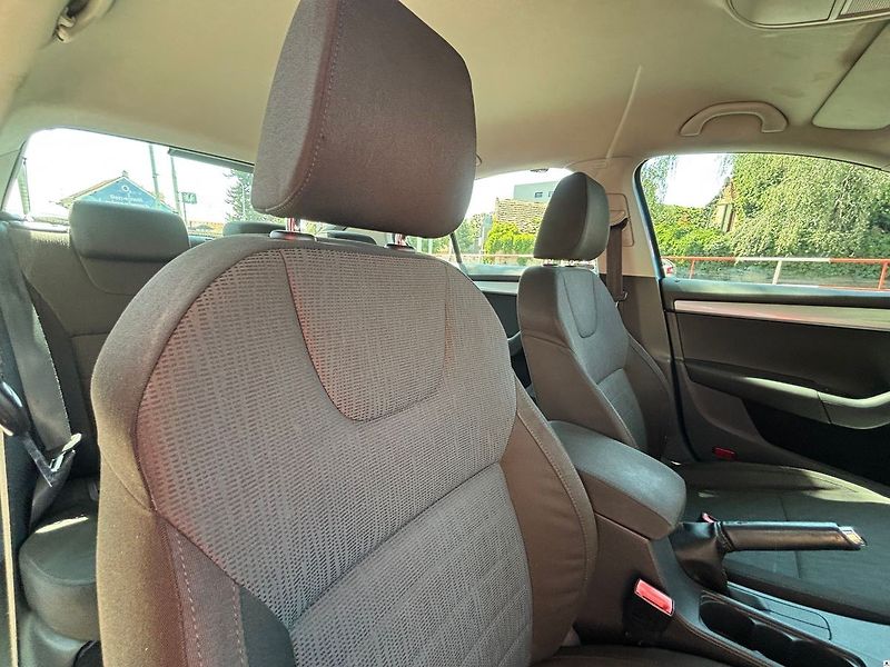 Škoda Octavia 1.6TDI/2015/ELEGANCE,ČR,MANUÁL - fotka 43 z 52