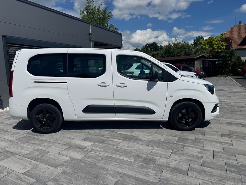 Opel Combo (2021) 1,2i 81 KW 7Míst L2 - fotka 4 z 30