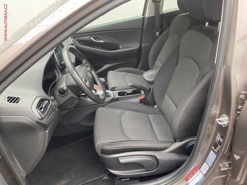 Hyundai i30 (2020) 1.6CRDi, 1.maj,ČR, Smart - fotka 9 z 17