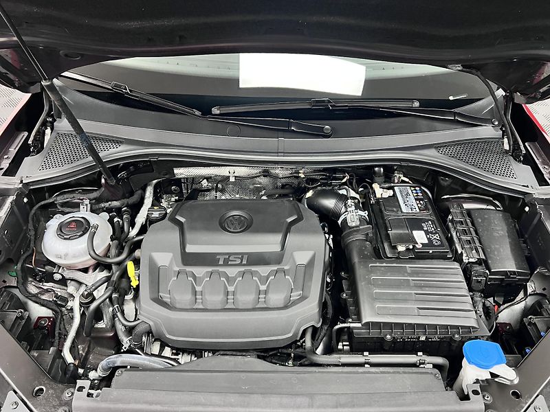 Volkswagen Tiguan IQ.DRIVE, 2.0 TSI 140 kW, 4x4 - fotka 10 z 44