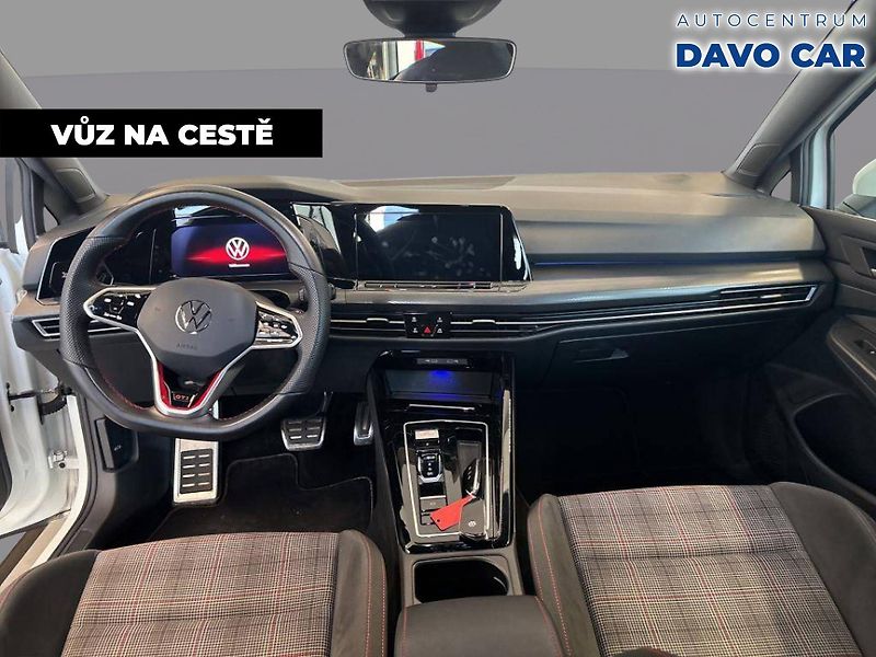 Volkswagen Golf 2.0 GTI 180kW DSG Virtual - fotka 2 z 9