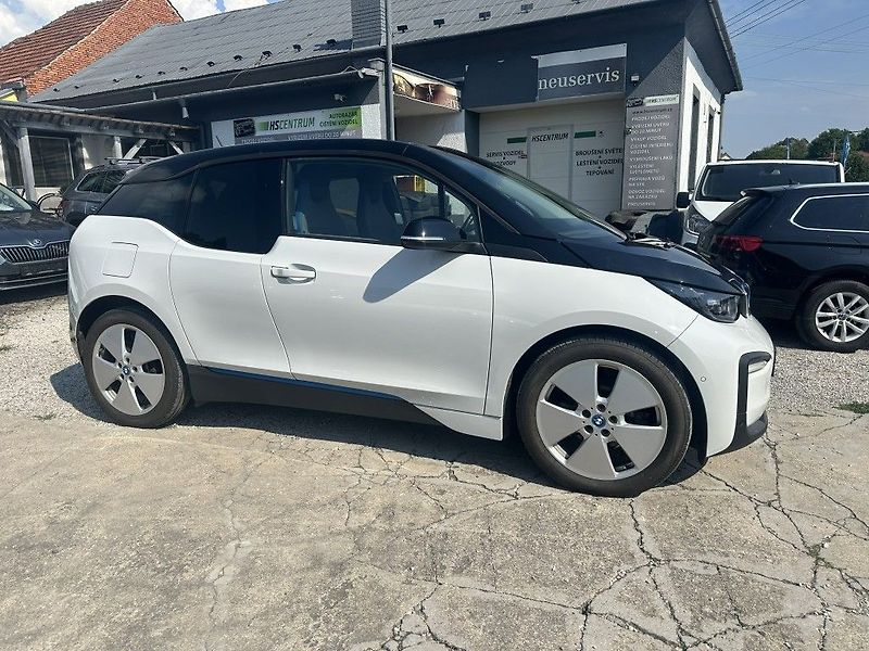 BMW i3 (2021) 120Ah 42,2 kWh - fotka 2 z 26