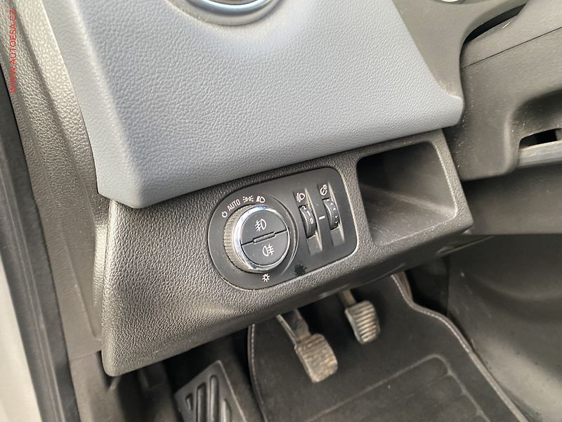 Opel Meriva (2014) 1.4 T, Cosmo - fotka 15 z 16
