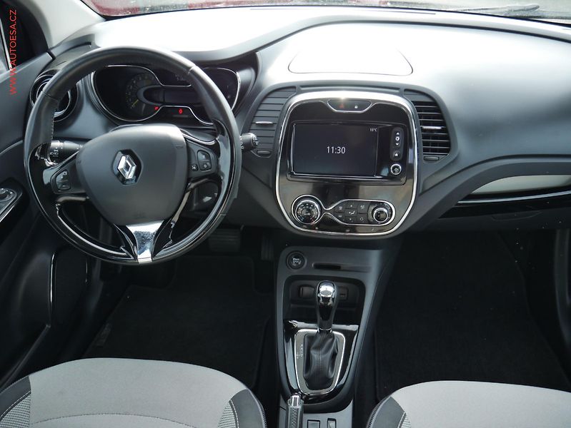 Renault Captur (2016) 1.2 TCe, AT, park.asist - fotka 8 z 15