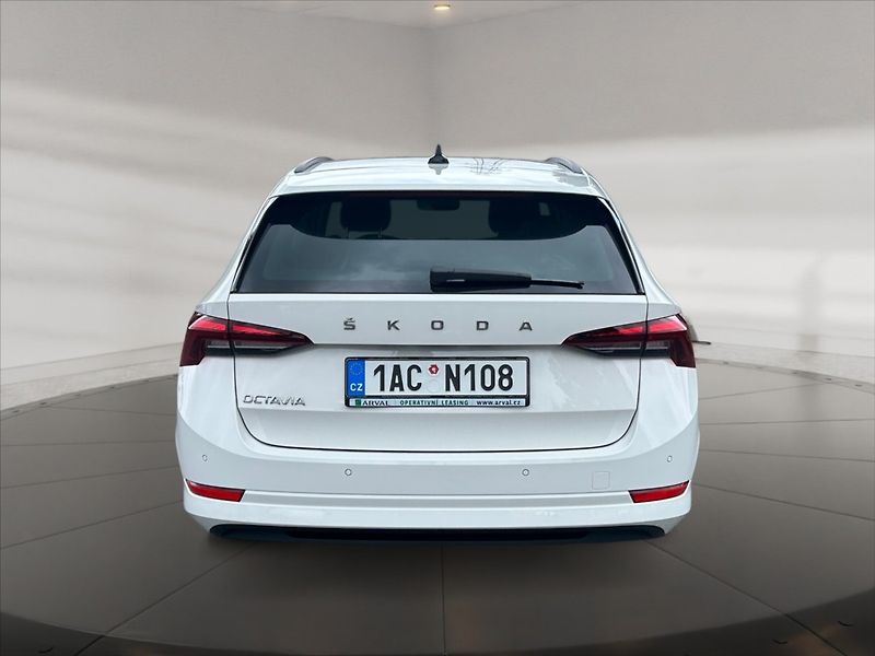 Škoda Octavia 1,5 TSI Ambition - fotka 5 z 11