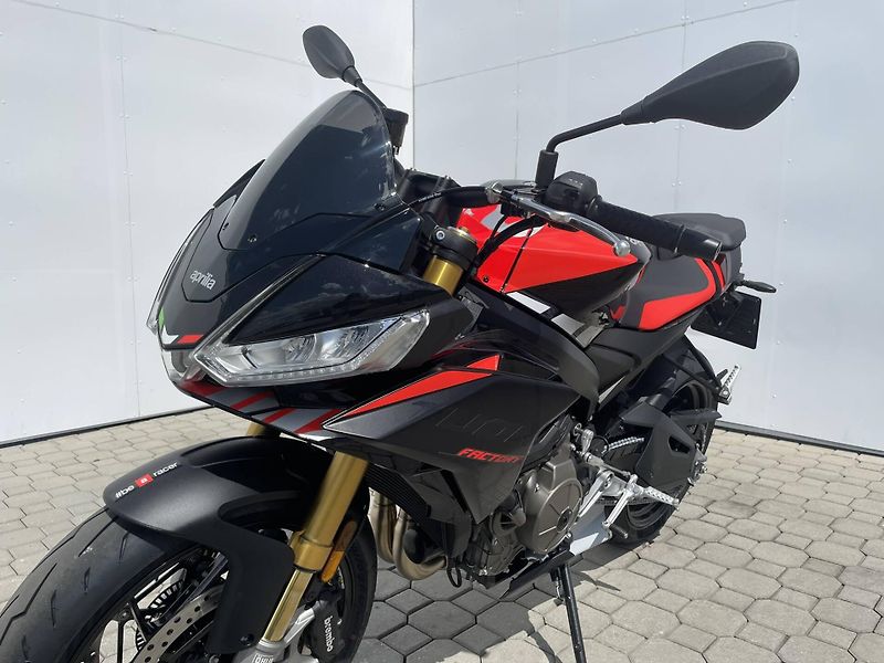 Aprilia (2025) Tuono 660 Factory EU5+ - fotka 9 z 12