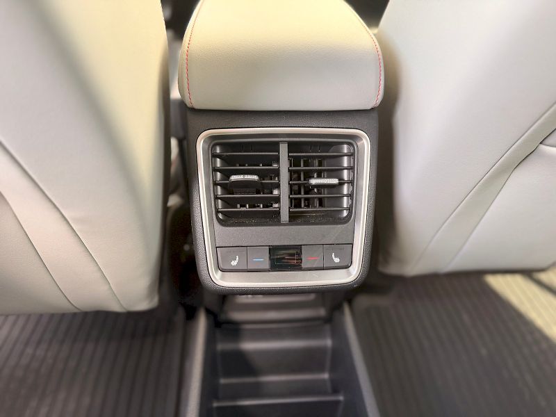 Škoda Elroq (2025) 85, 82 KWH 210 KW - fotka 23 z 38