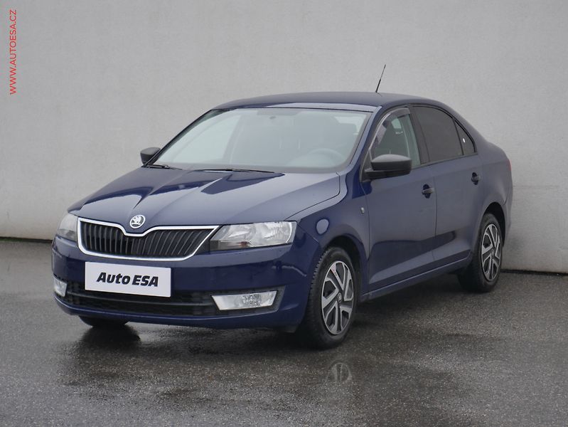 Škoda Rapid (2013) 1.2 TSi, ČR, Fresh, park - fotka 3 z 17