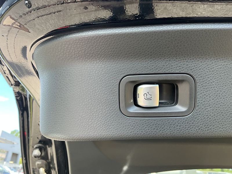 Mercedes-Benz GLC 220 d AMG 4MATIC kupé - fotka 26 z 28