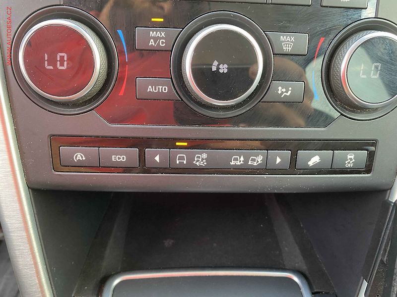 Land Rover Discovery Sport (2016) 2.0 TD4 4x4, AT, kůže - fotka 15 z 17