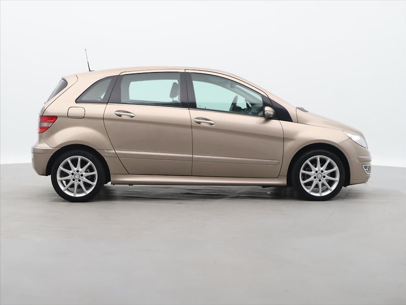 Mercedes-Benz Třídy B 2,0 180CDI CZ Klima Xenon - fotka 8 z 25