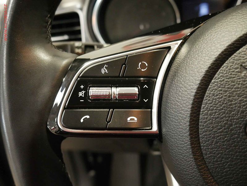 Kia Ceed (2021) 1.5T-GDI, 1.maj,ČR, servis - fotka 13 z 20