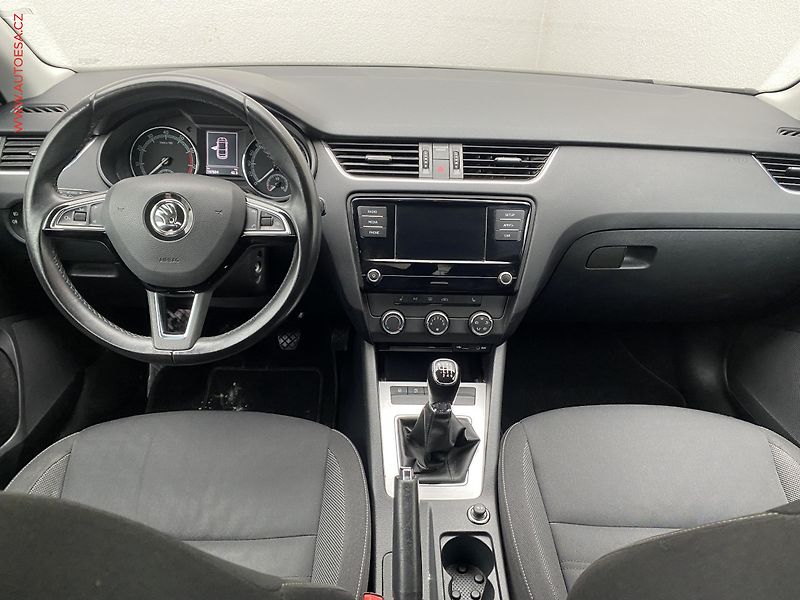 Škoda Octavia (2017) 1.4 TSi, ČR, Ambition, TZ - fotka 8 z 16