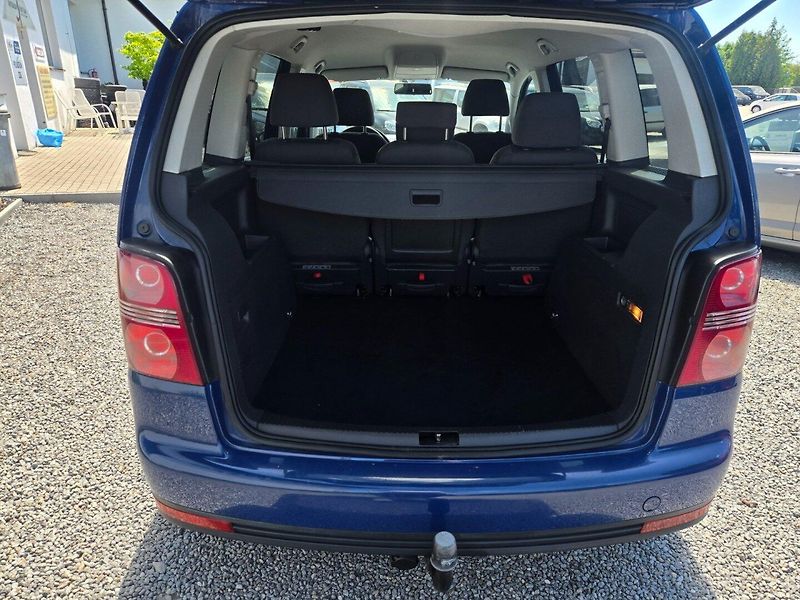 Volkswagen Touran (2009) 1.9 TDI Serviska,Rozvody - fotka 15 z 25
