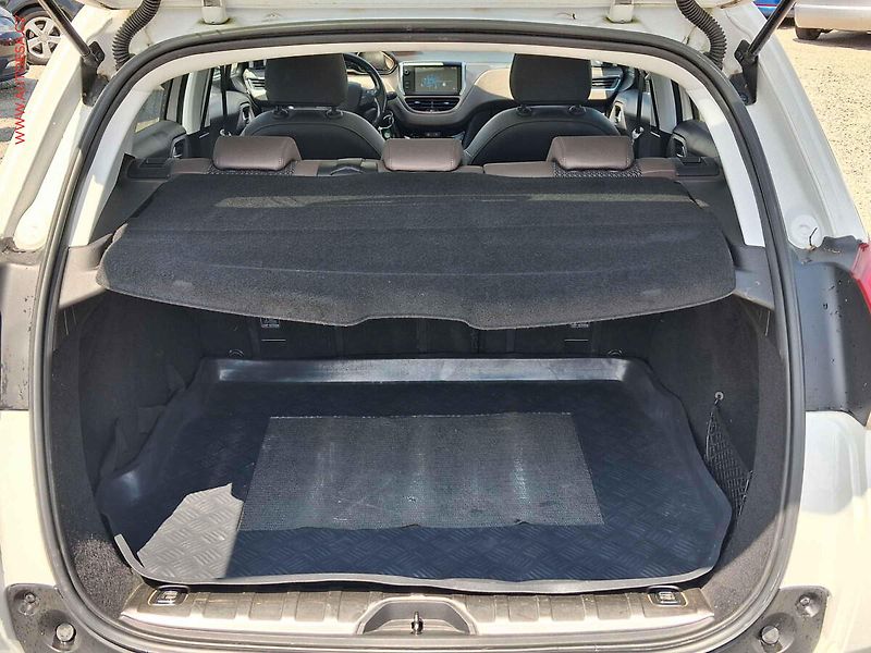 Peugeot 2008 (2015) 1.6 VTi, ČR, Allure - fotka 7 z 21
